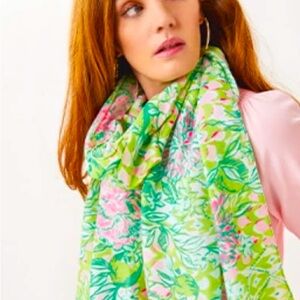 NWT Lilly Pulitzer Twill Wrap in Fauna Green Lime Feeling Good